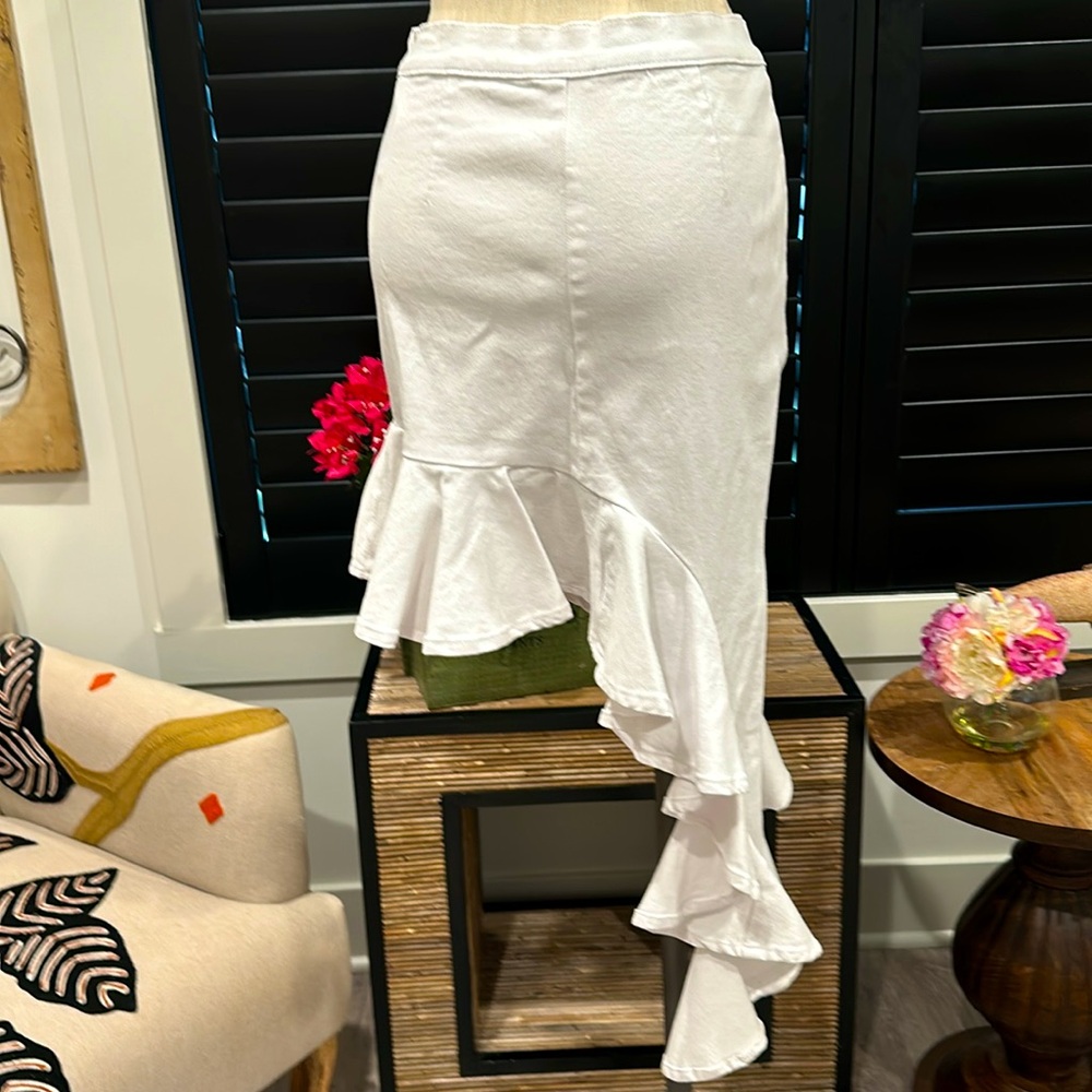 Venus Asymmetrical hem skirt